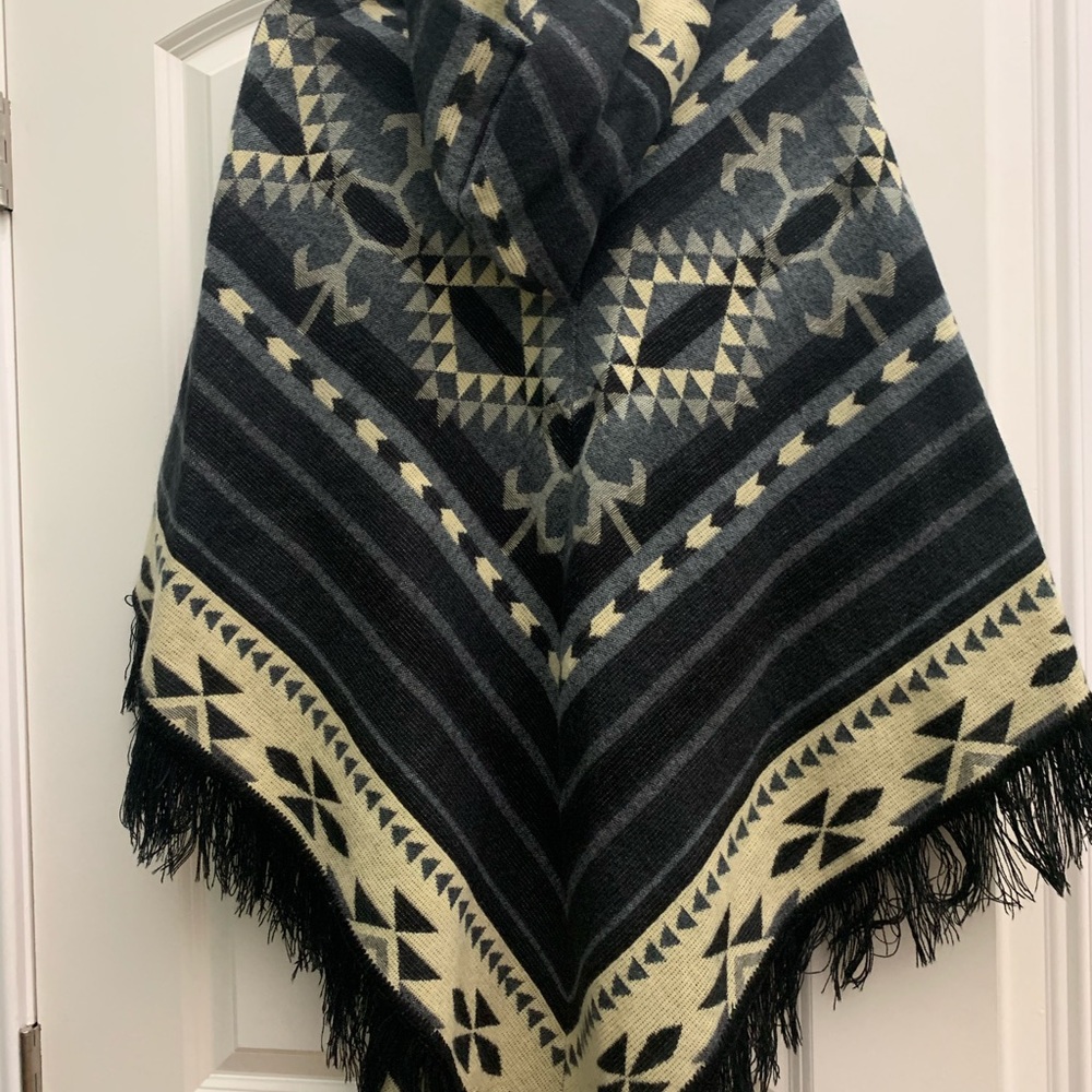 Pancho unisex one size fits all